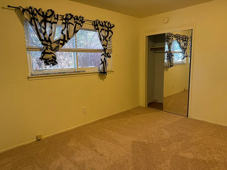 2 Trinity Ct — Photo 10