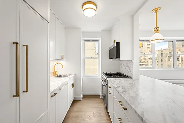 Sold by SERHANT. | media 9