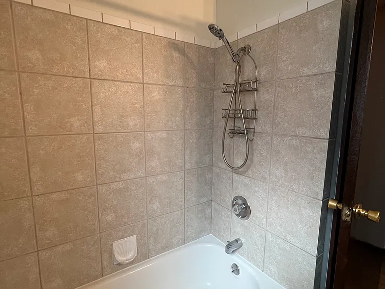 611 W Augusta Ave #C — Photo 12