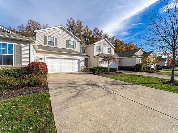 3rd image of 759 Lakeside Dr