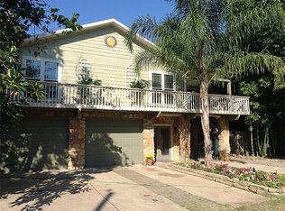 218 Narcissus Rd, Clear Lake Shores, TX 77565