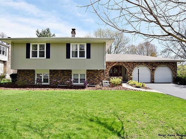 1st image of 317 Essex Ct