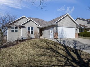 1248 Peninsula Ln, Whitewater, WI 53190