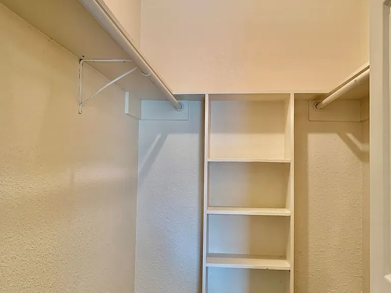 8100 Creekbend Dr #157 — Photo 13
