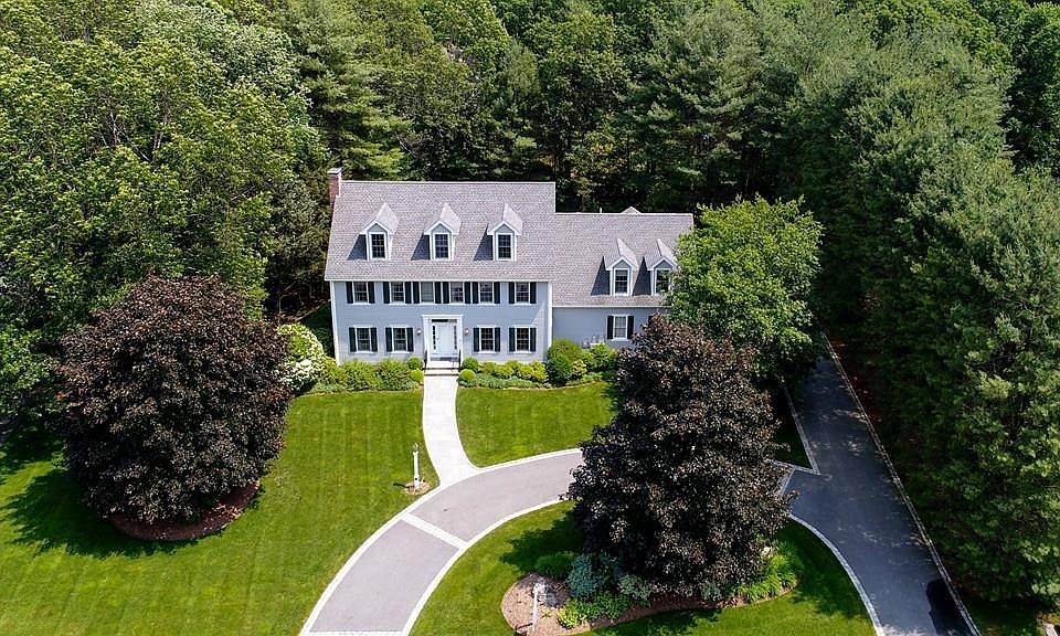 2nd image of 60 Laurel Rd