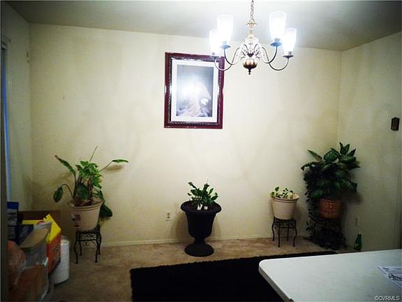 5th image of 322 Flicker Dr