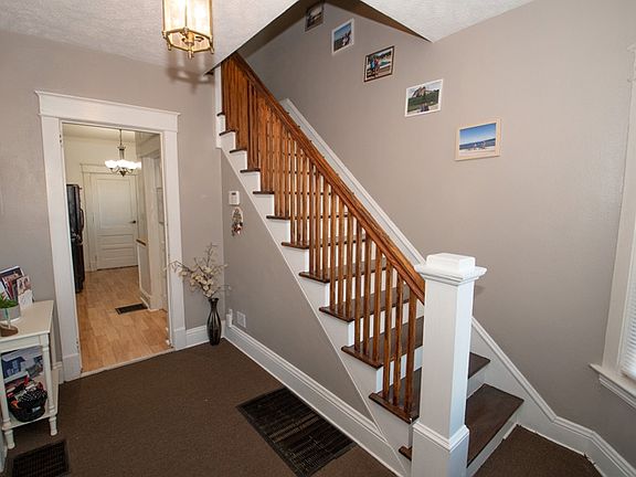 4th image of 207 N Notre Dame Ave