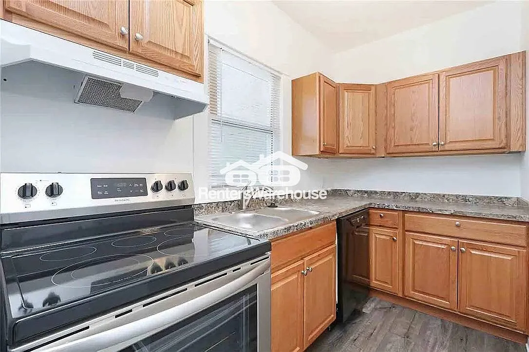 3 Bedroom Apartment for Rent — Photo 3