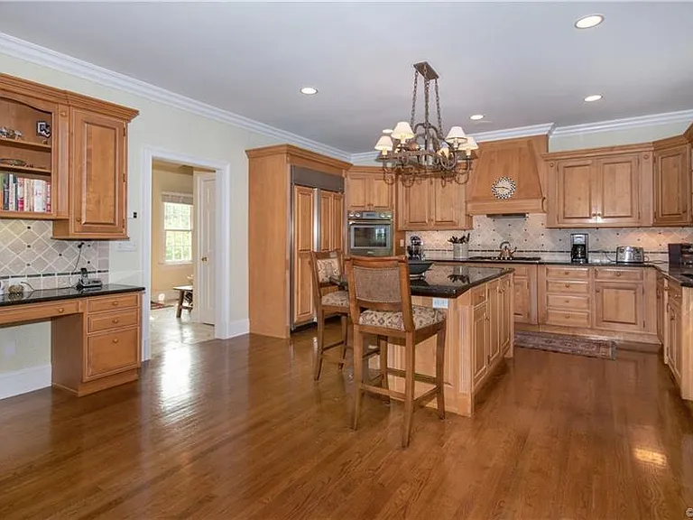 52 Twin Pond Ln — Photo 7