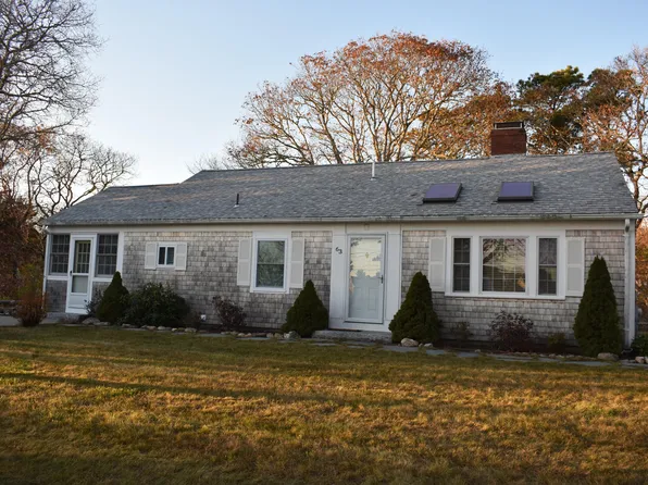 63 Trotting Park Road, West Dennis, MA 02670