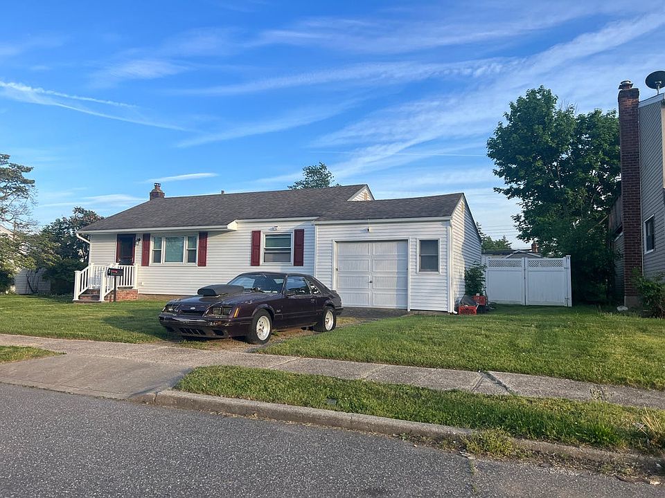 1st image of 7 Ford Dr N