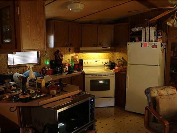 3rd image of 837 Munn Ave