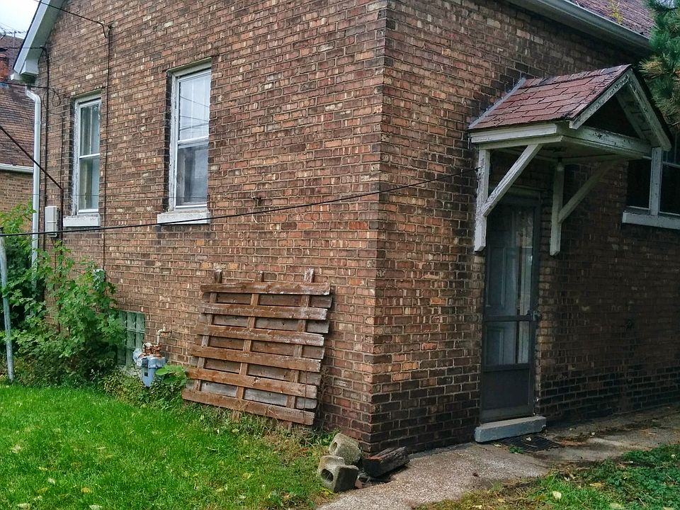 2nd image of 5016 Homerlee Ave