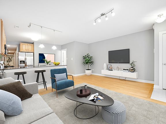 2nd image of 2455 W Arthington St #1