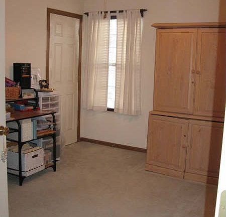 bedroom/office