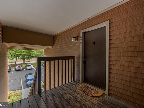2nd image of 1806 Woodhollow Dr