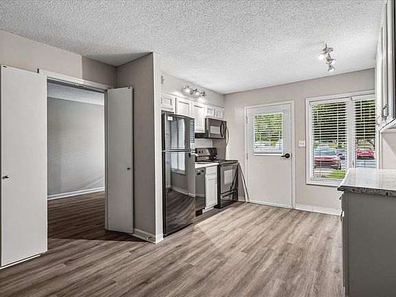 2nd image of 3589 Covington Pike APT 112