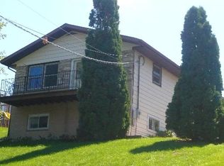 913 Southmoor St, Round Lake, IL 60073