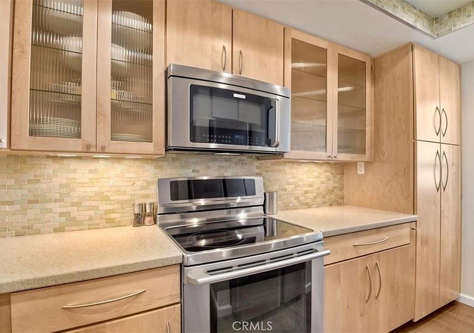 1st image of 83 Abbeywood Ln