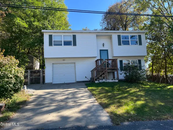 22 Hillcrest Avenue, Schenectady, NY 12304