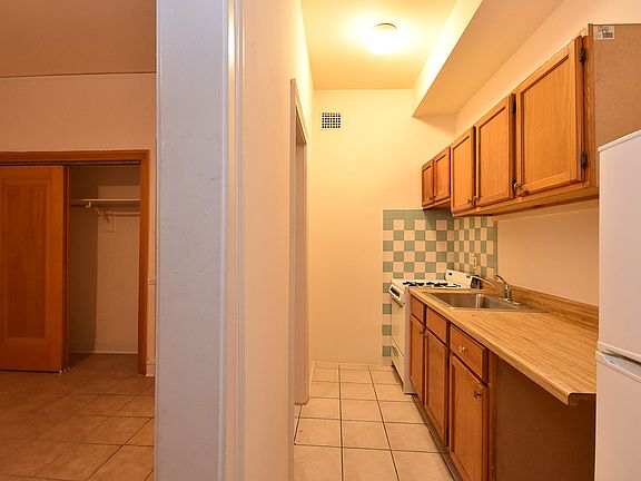 5th image of 5301 N Ashland Ave #4-L