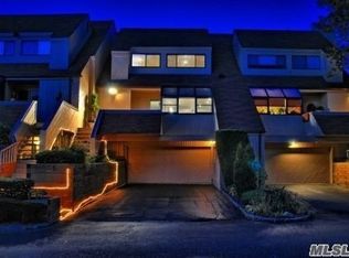 27 John Bean Ct, Port Washington, NY 11050