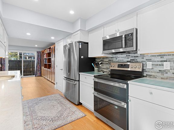 3rd image of 1573 Bradley Dr