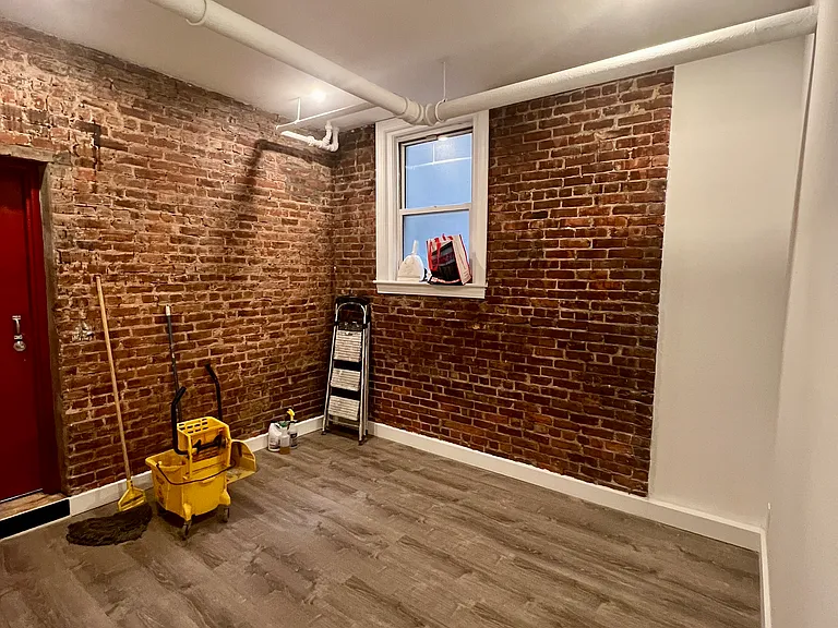 111 Peterborough St #4 — Photo 9