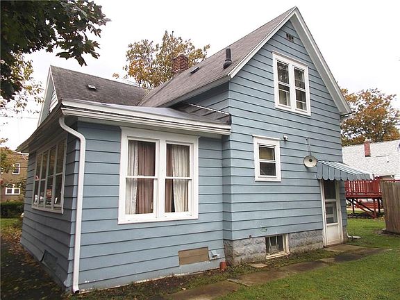 5th image of 340 Lake Shore Dr E