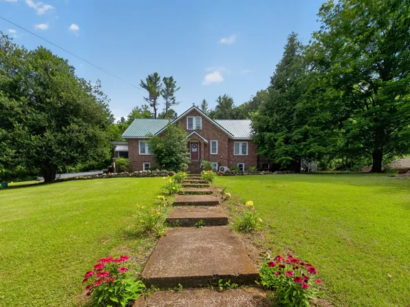 212 E Main St, Waverly, TN 37185