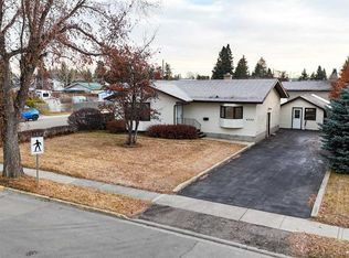 4044 W 50th Ave, Innisfail, AB T4G 1J3