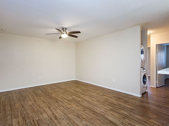 4th image of 3330-3336 31st St #3334-31