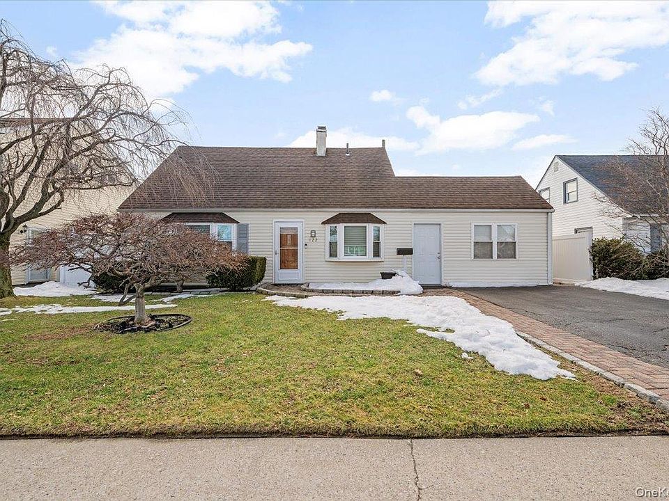 1st image of 122 Balsam Lane