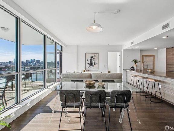 4th image of 708 Long Bridge St APT 1411
