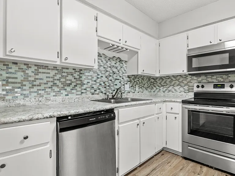 1796 Talmadge Rd — Photo 10