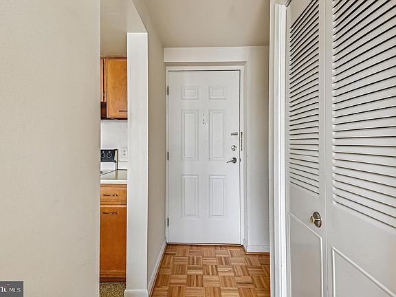 3rd image of 312 Severn Ave APT E407