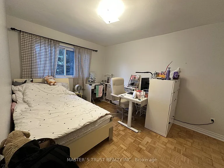 78 Castlebury Cres #8 — Photo 3