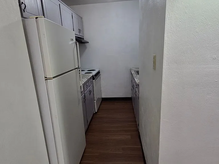 155 Pearl St — Photo 8