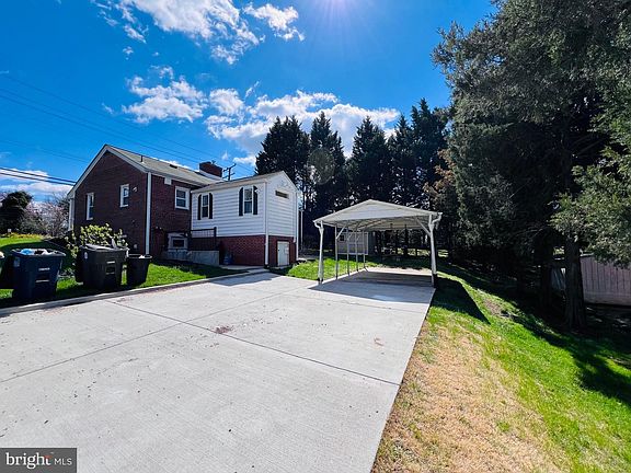 3rd image of 7604 Adelphi Rd