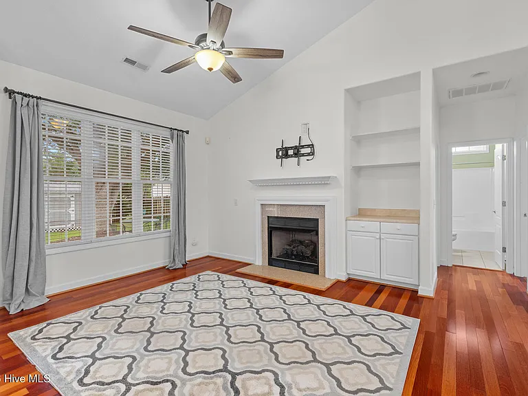 38 Amber Ct — Photo 6