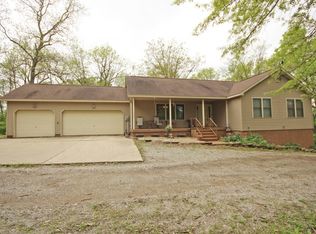 5190 Old Stagecoach Rd, Oreana, IL 62554