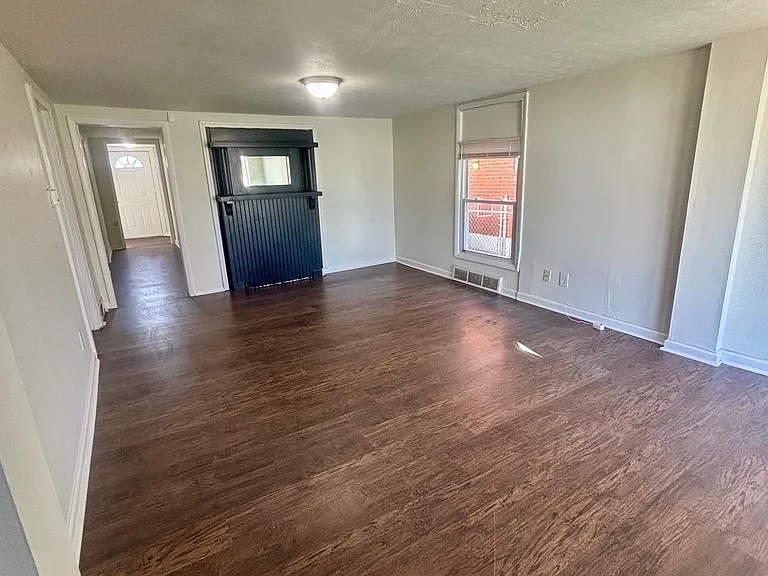 3633 Kahlert Ave — Photo 3