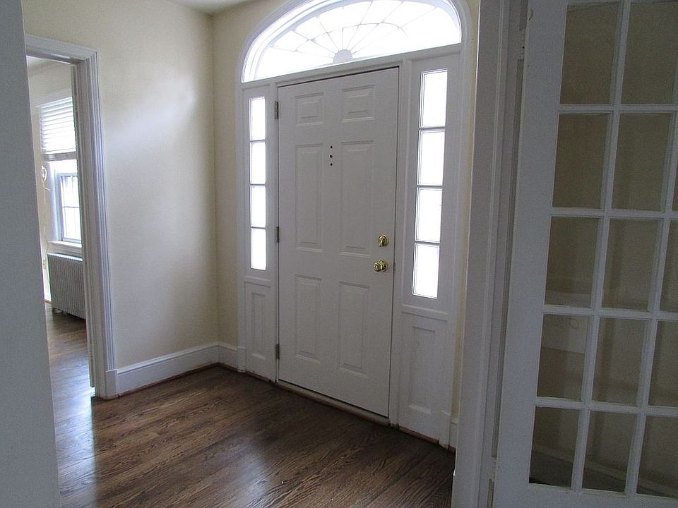 2nd image of 16547 Old Emmitsburg Rd