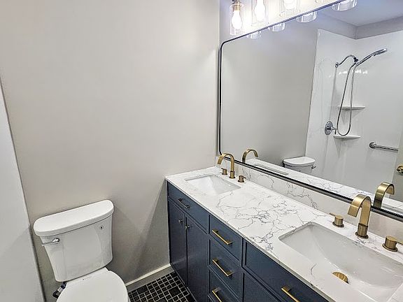 5th image of 354 Windsor Dr SW