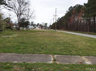 917 1st St, Elizabeth City, NC 27909