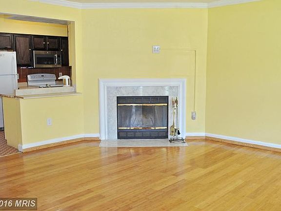 3rd image of 12156 Old Salem Ct