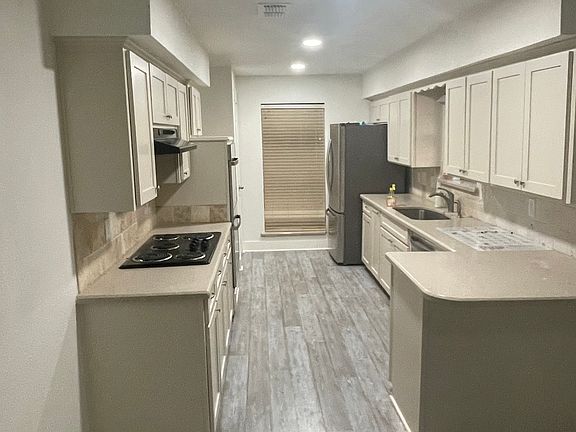 5th image of 505 Gingerbread Ln
