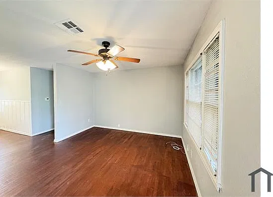 3 bed, 1036 sqft, $1,550 — Photo 3