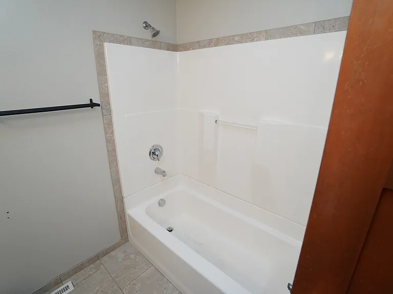 698 S Berwick Dr — Photo 19