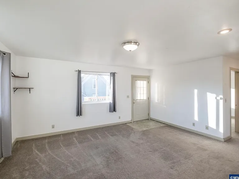 363B S 2nd Rd — Photo 10